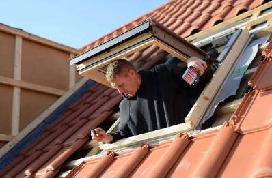 Pose de fenêtres de toit Velux à Pommeret
